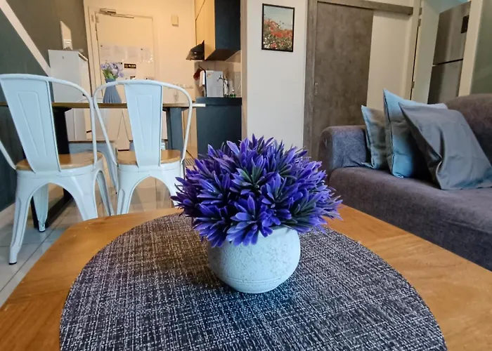 Robertson Cozy 3 Bedroom Family Suite With Netflix